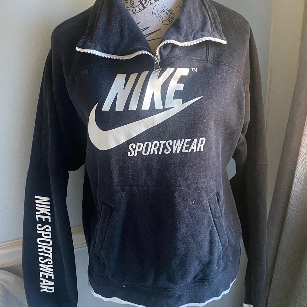 Nike pull over